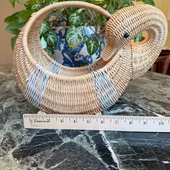 Vtg  Whitewash Wicker Woven Basket with Handle Swan Goose Bird Decor Planter - Picture 8 of 9